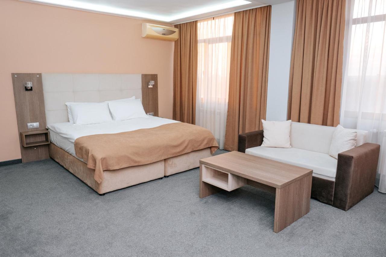 Hotel Tundzha - Renovated! Yambol Exterior photo