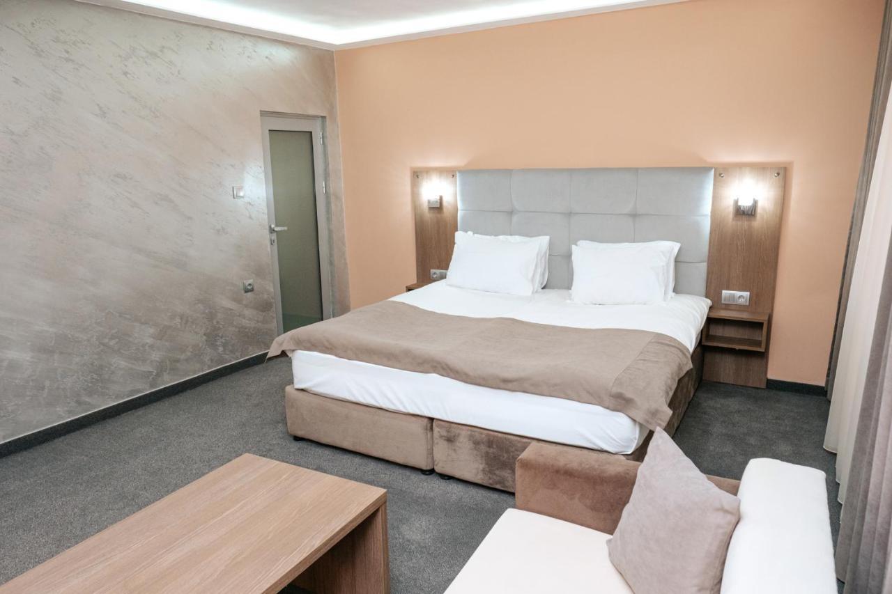 Hotel Tundzha - Renovated! Yambol Exterior photo